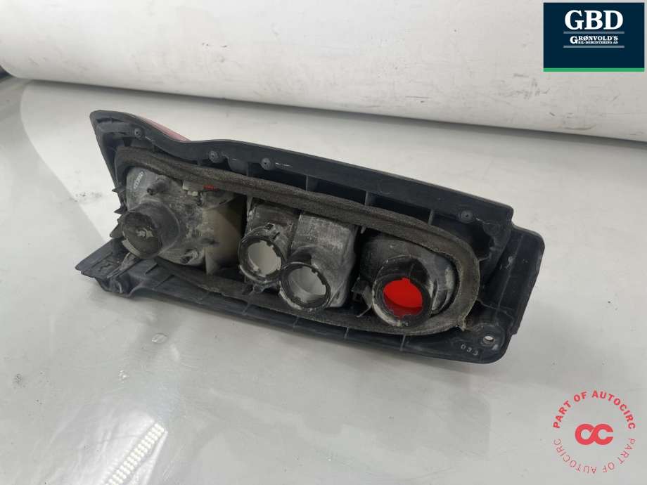 Baklykt høyre til Toyota Hiace 2007-2012 (Fase 3)  (8155126410|)