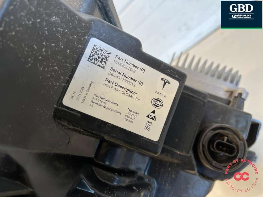 Frontlykt høyre full-LED til Tesla Model Y 2021-2024 (Type I) (1514953-20-E|)