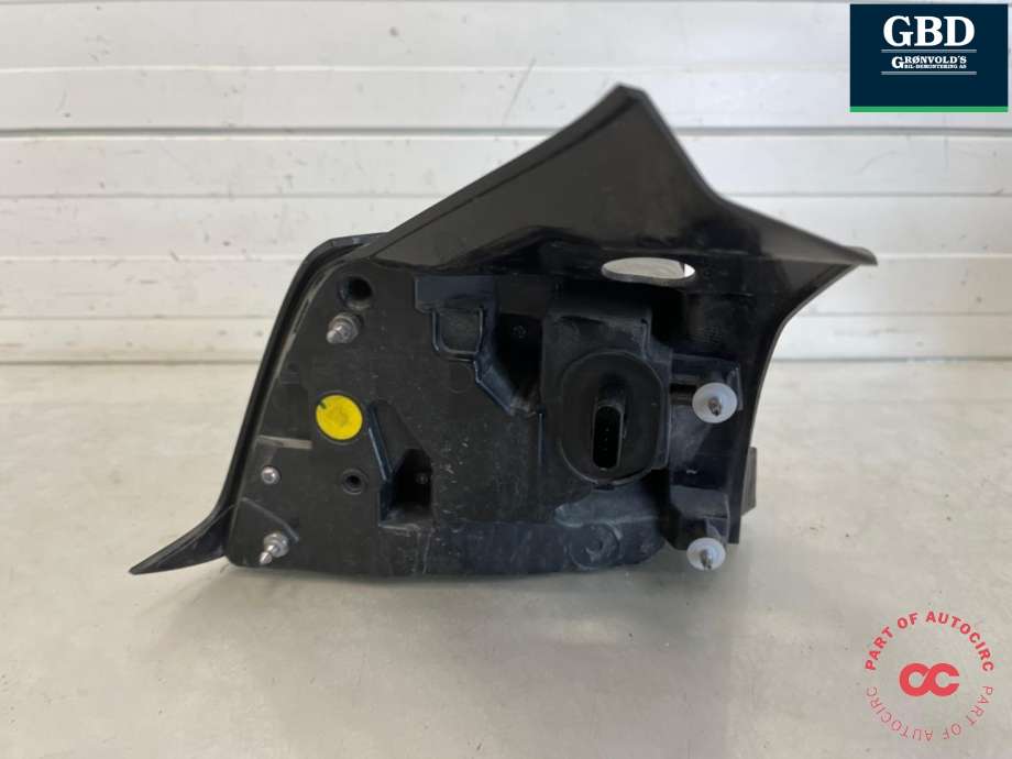 Baklykt høyre ytre til Tesla Model Y 2021-2024 (Type I)  (1502087-00-D|1502087-99-D|)