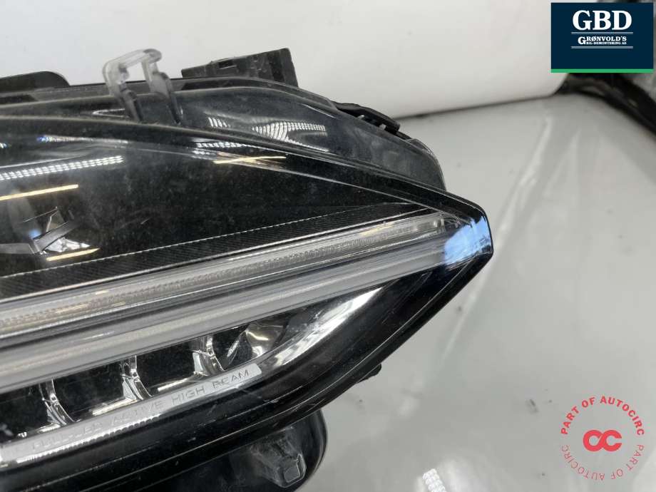 Frontlykt høyre full-LED til Volvo V90 / V90 CC / S90 2016-->> (31655741|)