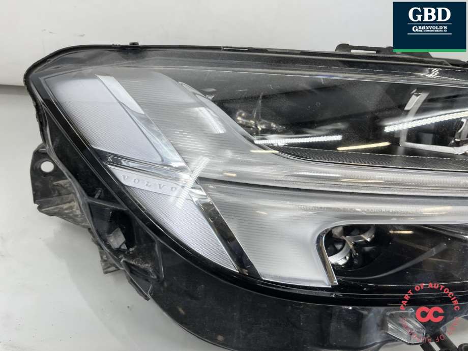 Frontlykt høyre full-LED til Volvo V90 / V90 CC / S90 2016-->> (31655741|)