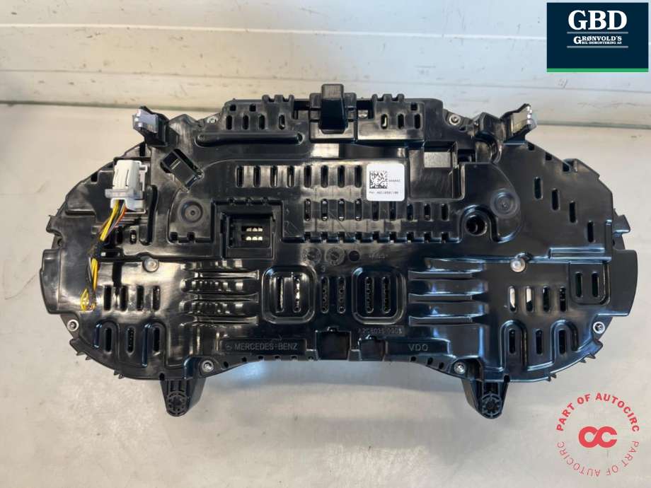 Instrumentpanel til Mercedes C-Klasse 2014-2018 (Fase 1) (W205) (W205) (A 253 900 00 06|A 205 900 61 36|A 253 900 53 04)