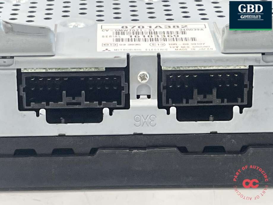 Bilstereo forsterker til Mitsubishi Outlander 2010-2012 (Type II, Fase 2) (8701A382|)