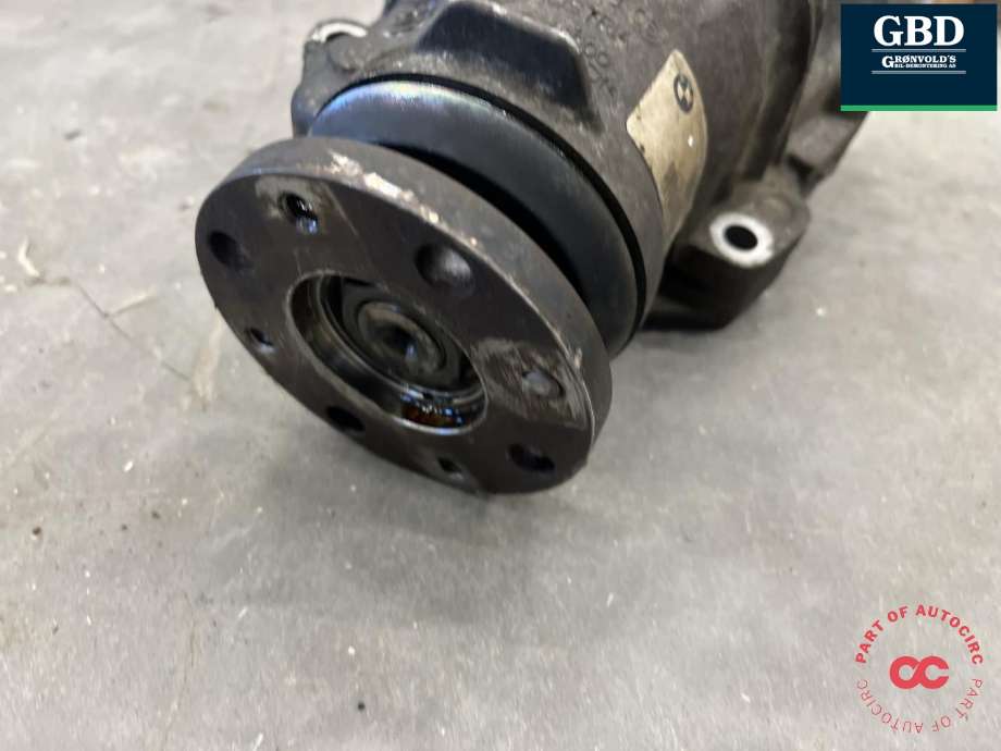 Kardang klokke foran til BMW 3-Serie 2005-2011 (E90/E91/E92/E93) (E90/E91/E92/E93) (31 50 7 601 770|31 50 7 601 771|)