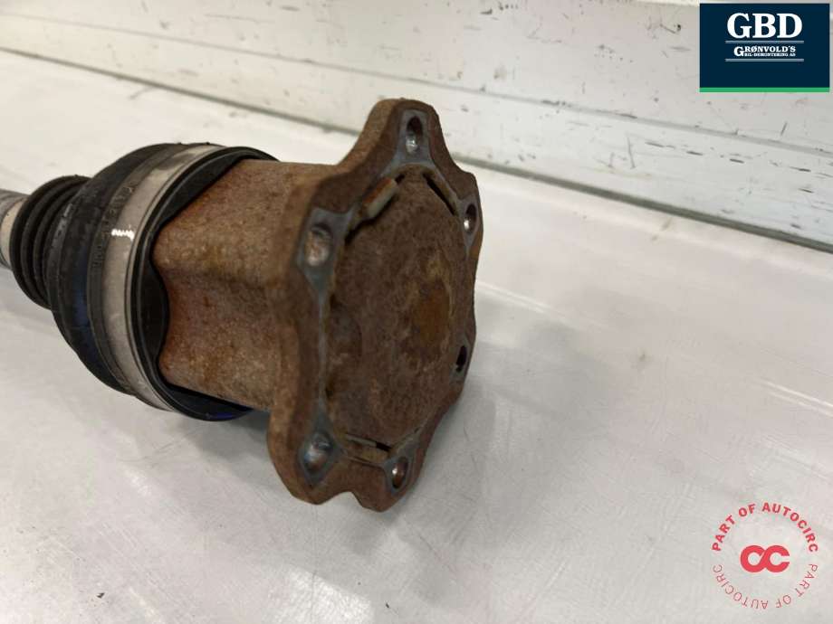 Drivaksel høyre foran, bensin/automat til Audi A4 2007-2014 (Type IV) (B8) (B8) (8K0 407 271 AJ|8K0 407 271 Q|8K0 407 451 DX)