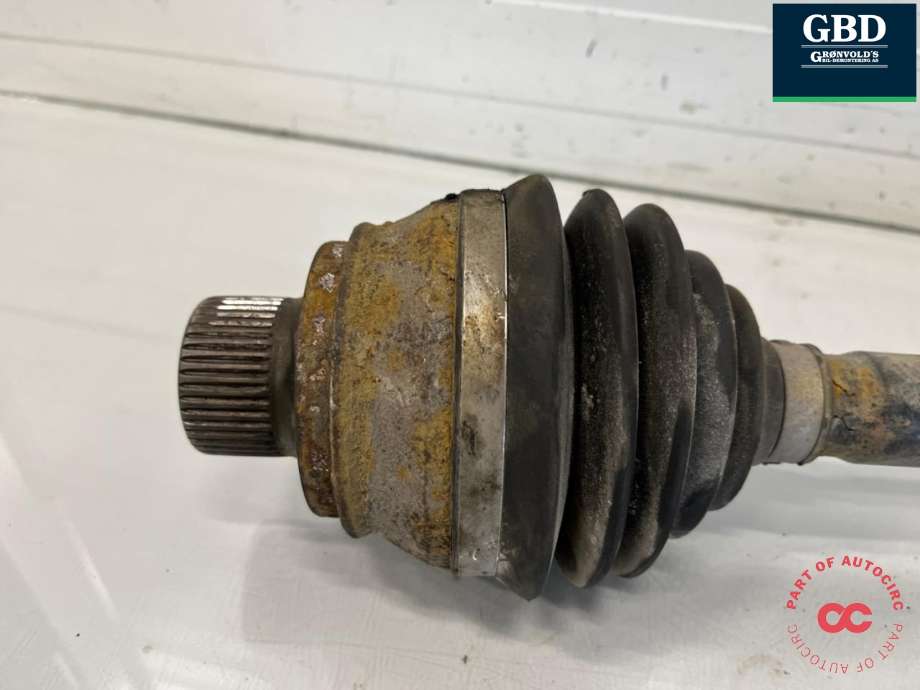 Drivaksel høyre foran, bensin/automat til Audi A4 2007-2014 (Type IV) (B8) (B8) (8K0 407 271 AJ|8K0 407 271 Q|8K0 407 451 DX)