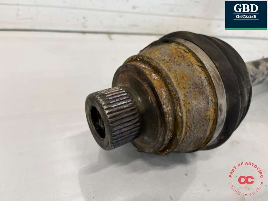 Drivaksel høyre foran, bensin/automat til Audi A4 2007-2014 (Type IV) (B8) (B8) (8K0 407 271 AJ|8K0 407 271 Q|8K0 407 451 DX)