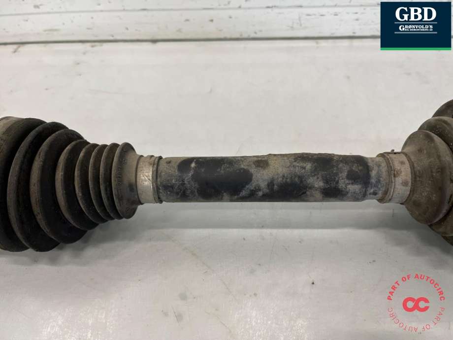 Drivaksel venstre foran, bensin/automat til Audi A4 2007-2014 (Type IV) (B8) (B8) (8K0 407 271 AJ|8K0 407 271 Q|8K0 407 451 DX)