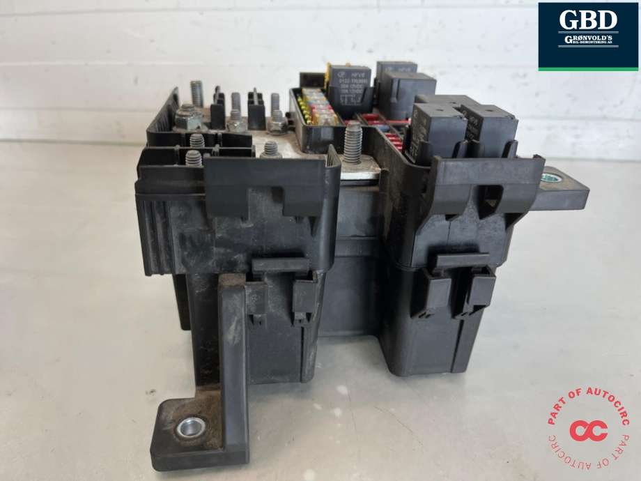 Sikringsboks motorrom til NIO EL6 2024-->>  (P0261568|)