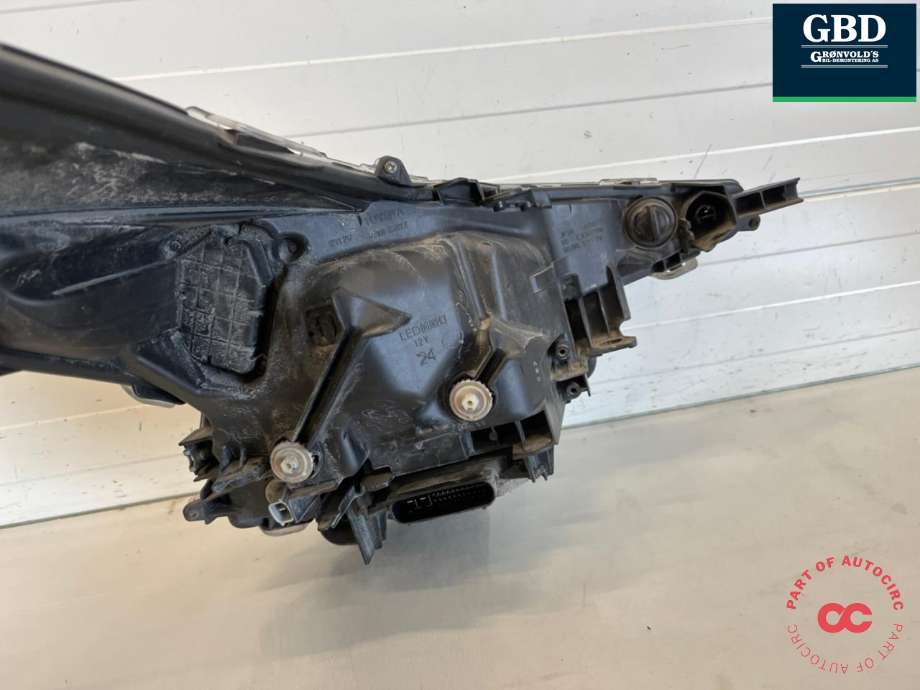Frontlykt venstre full-LED til Toyota Prius 2016-2023 (Type IV) (combi) (combi) (8118547701|)