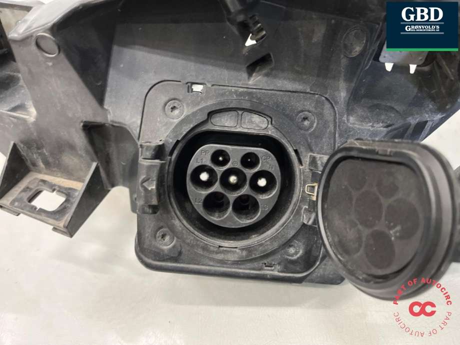 Batterilader inntak/luke til Mercedes C-Klasse 2014-2018 (Fase 1) (W205) (W205) (A 205 540 49 82|)
