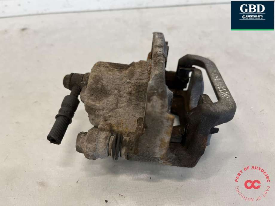 Bremsecaliper høyre bak til Nissan Pulsar 2014-->> (440011KD0A|)