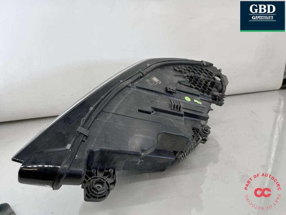 Frontlykt høyre full-LED til Audi e-tron 2018-->>  (4KE 941 782|)