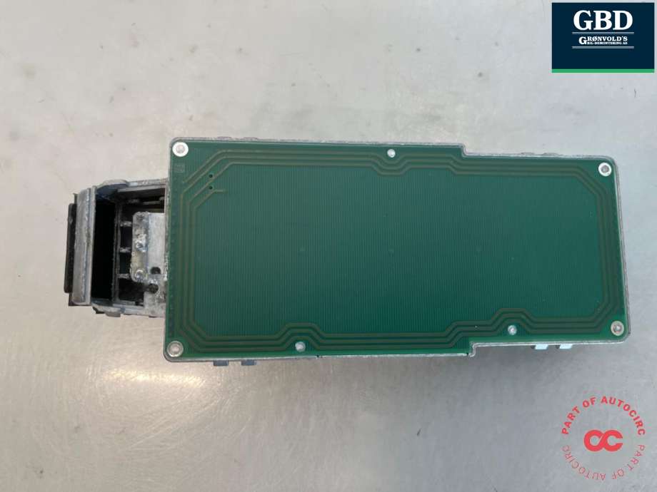 Dashbord trådløs mobillader til NIO EL6, 2024-->> (P0241642)