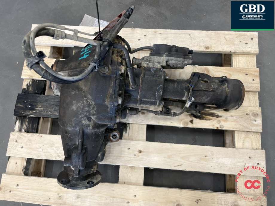 Kardang klokke foran til Toyota Hilux 2020-->> (4111071491|411100KB00|)