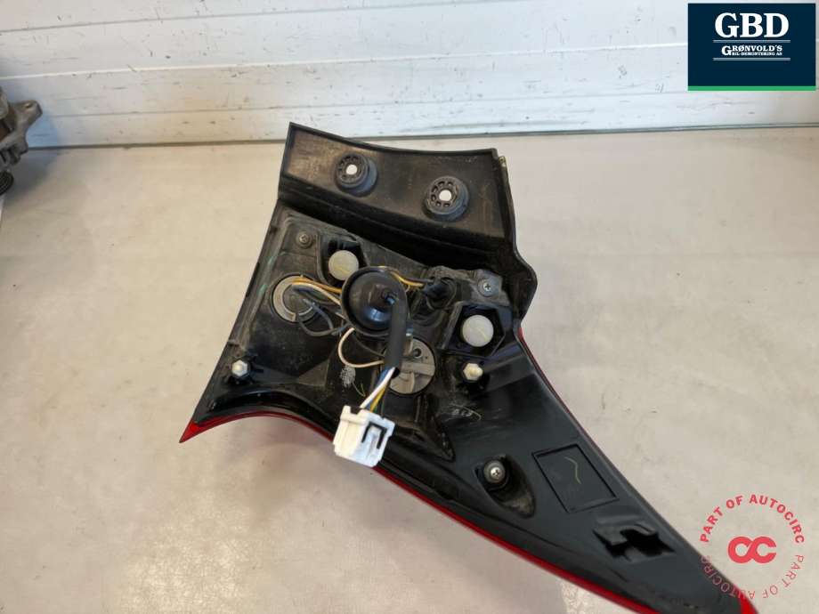 Baklykt venstre ytre til Nissan Pulsar 2014-->>  (265553ZL0A|)