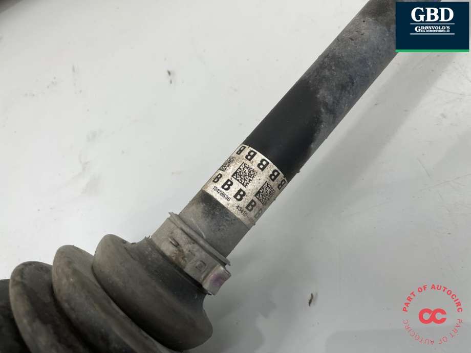 Drivaksel høyre foran, bensin/automat til Toyota Yaris Cross (SUV) 2021-->>  (434100D810|)