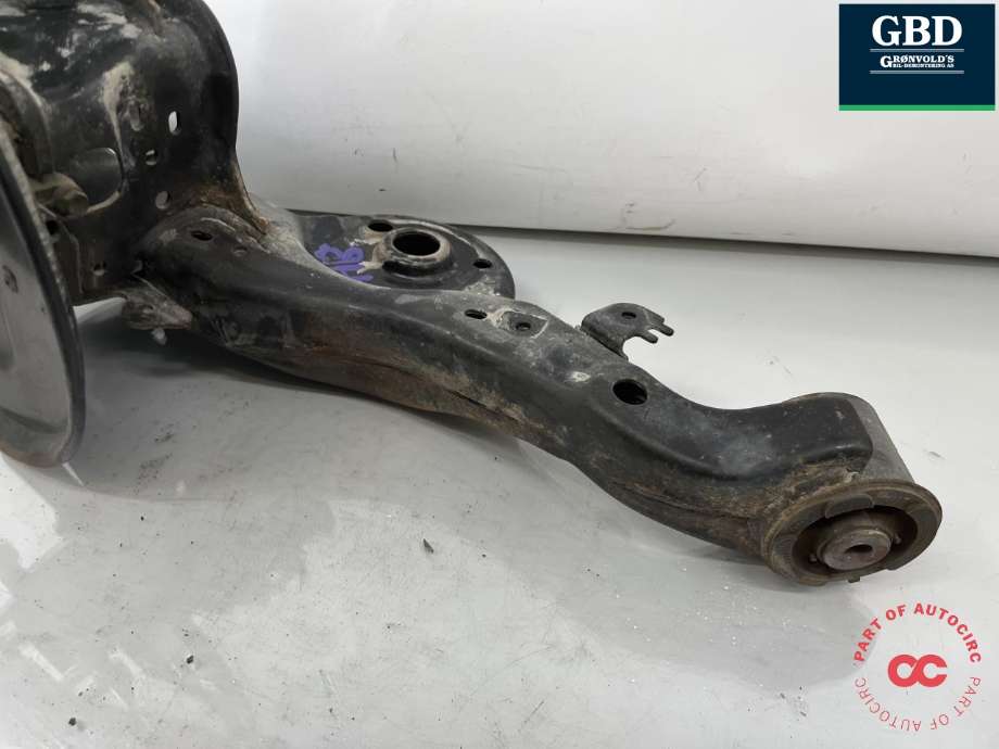 Hjulspindel høyre bak til Toyota Yaris Cross (SUV) 2021-->>  (4871052080|)