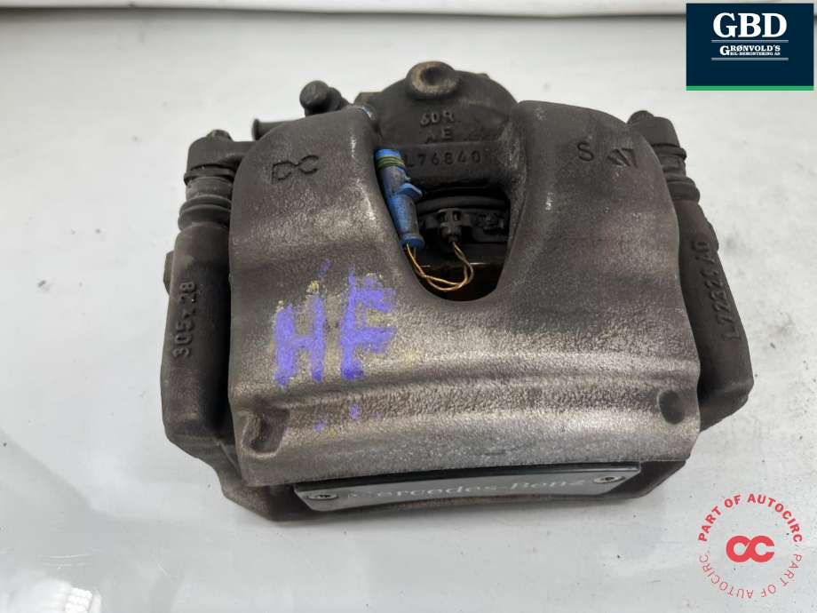 Bremsecaliper høyre foran til Mercedes CLA, 2019-->> (C118) (C118) (A 247 421 40 00)