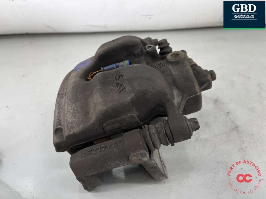 Bremsecaliper høyre foran til Mercedes CLA 2019-->> (C118) (C118) (A 247 421 40 00|)