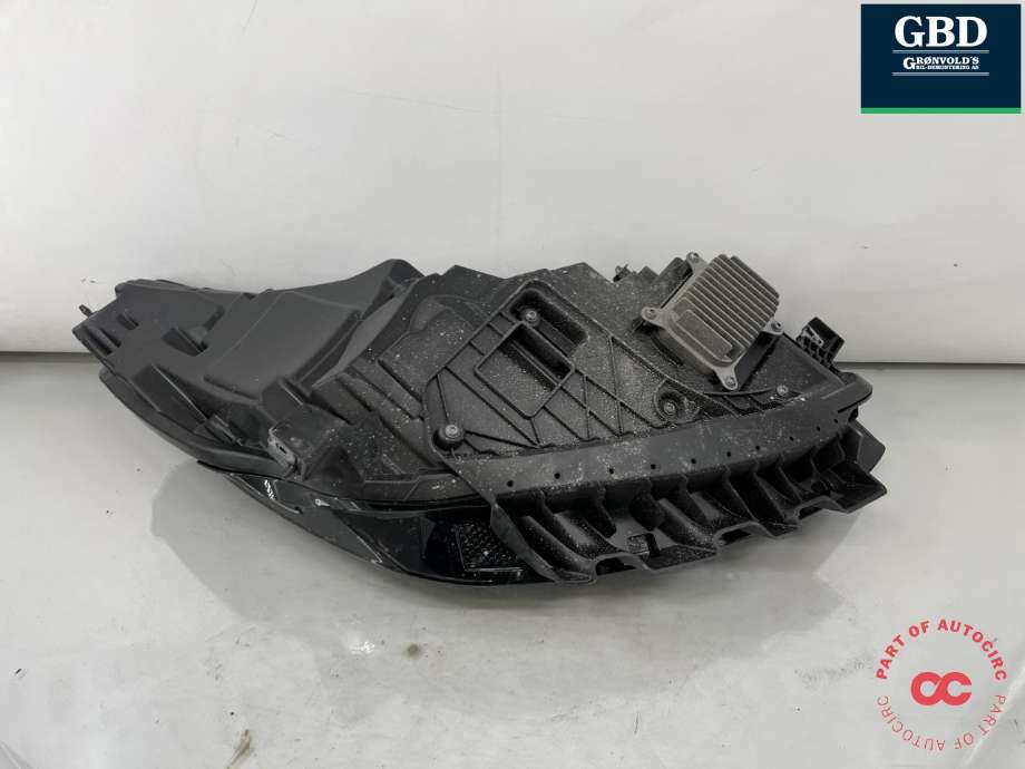 Frontlykt venstre full-LED til Tesla Model Y 2021-2024 (Type I) (1514952-10-D|1987098-S0-A|1514952-09-D| 1514952-10-E)