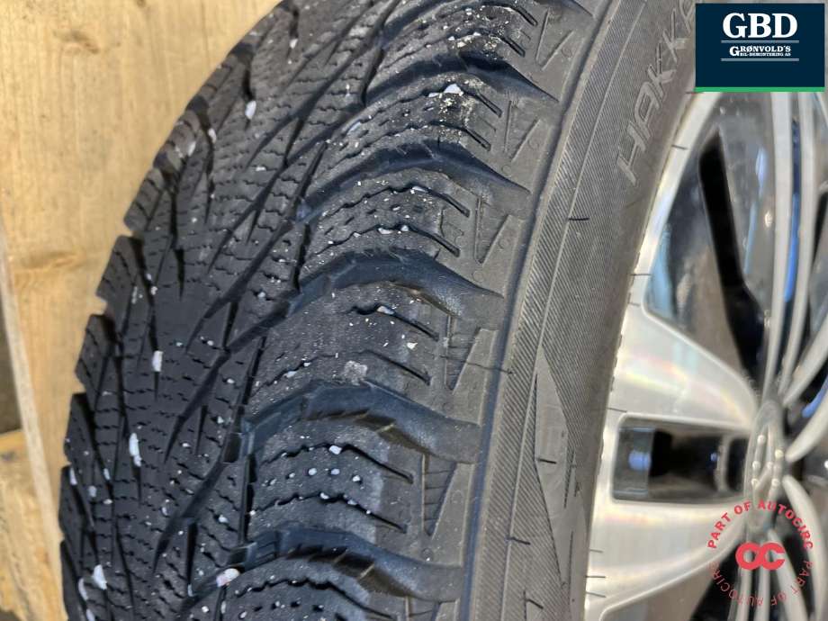 Hjulsett aluminium vinter til Mercedes CLA 2019-->> (C118) (C118) (NOKIAN HAKKAPELIITTA|205-55R17|PROD 3519 7|01 MM|ET44)