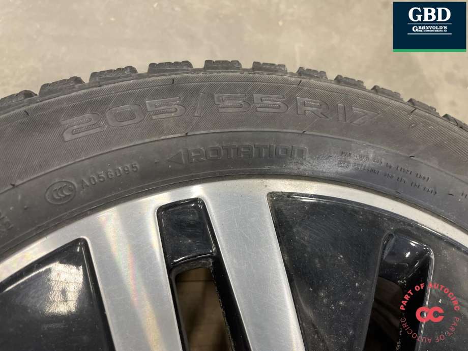 Hjulsett aluminium vinter til Mercedes CLA 2019-->> (C118) (C118) (NOKIAN HAKKAPELIITTA|205-55R17|PROD 3519 7|01 MM|ET44)
