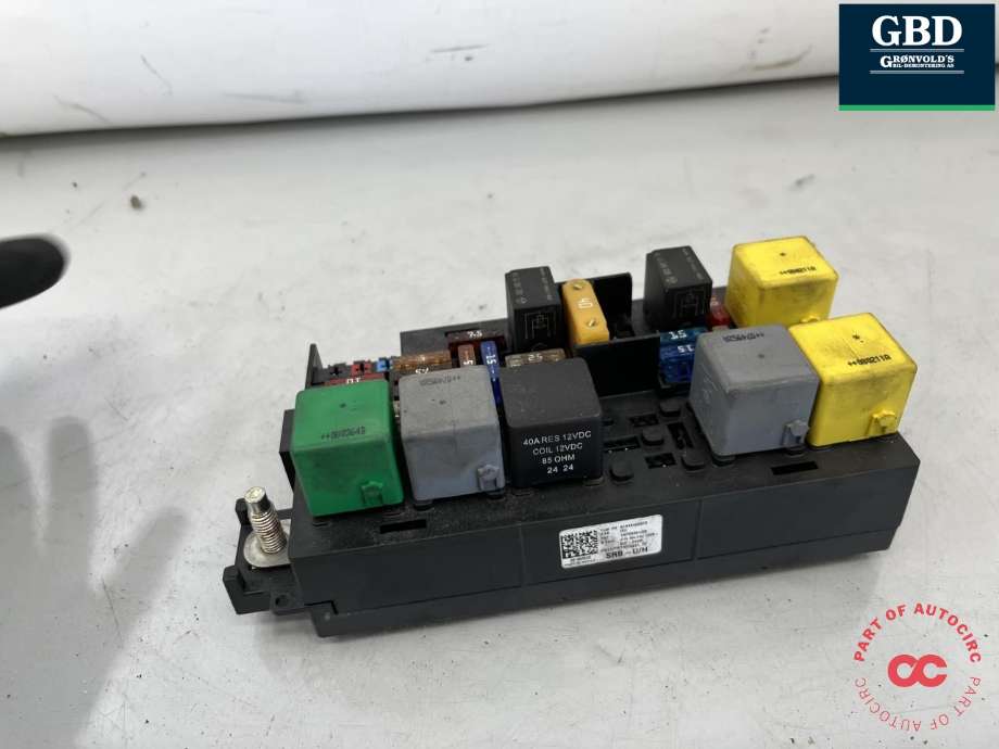 Sikringsboks motorrom til Mercedes ML 2005-2011 (W164) (W164) (A 164 545 02 01|A 211 545 26 01|)