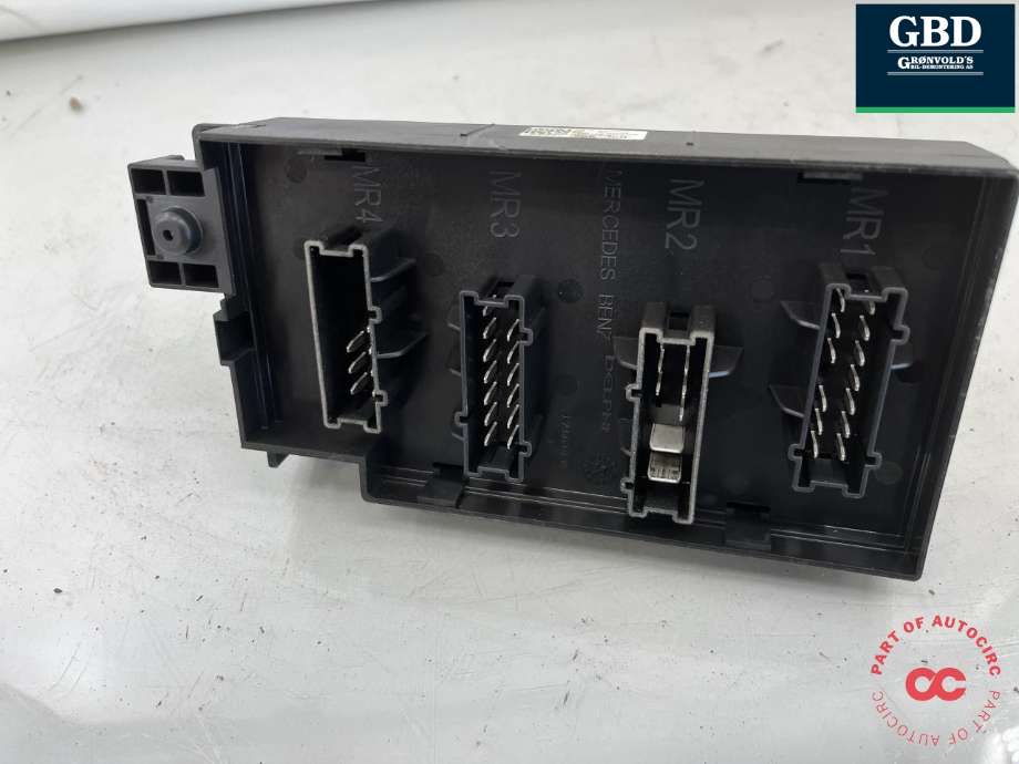 Sikringsboks motorrom til Mercedes ML 2005-2011 (W164) (W164) (A 164 545 02 01|A 211 545 26 01|)