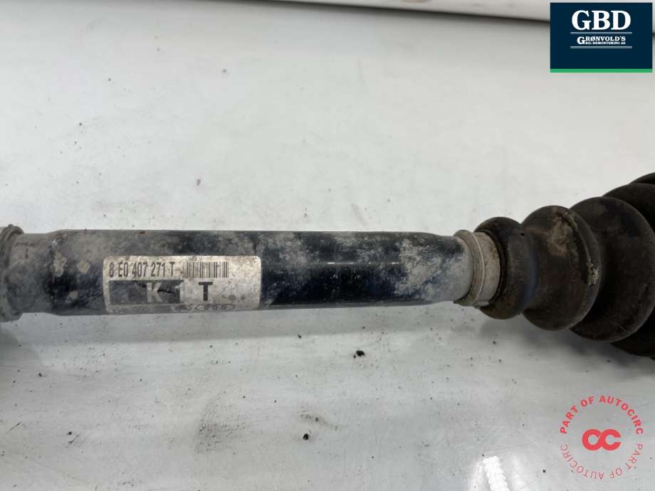 Drivaksel høyre foran, bensin/automat til Audi A4 2001-2004 (Type II) (B6) (B6) (8E0 407 451 HX|8E0 407 271 T|)