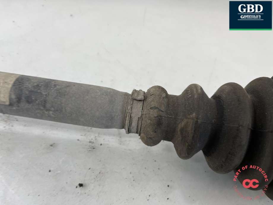 Drivaksel venstre foran, bensin/automat til Audi A4 2001-2004 (Type II) (B6) (B6) (8E0 407 451 HX|8E0 407 271 T|)