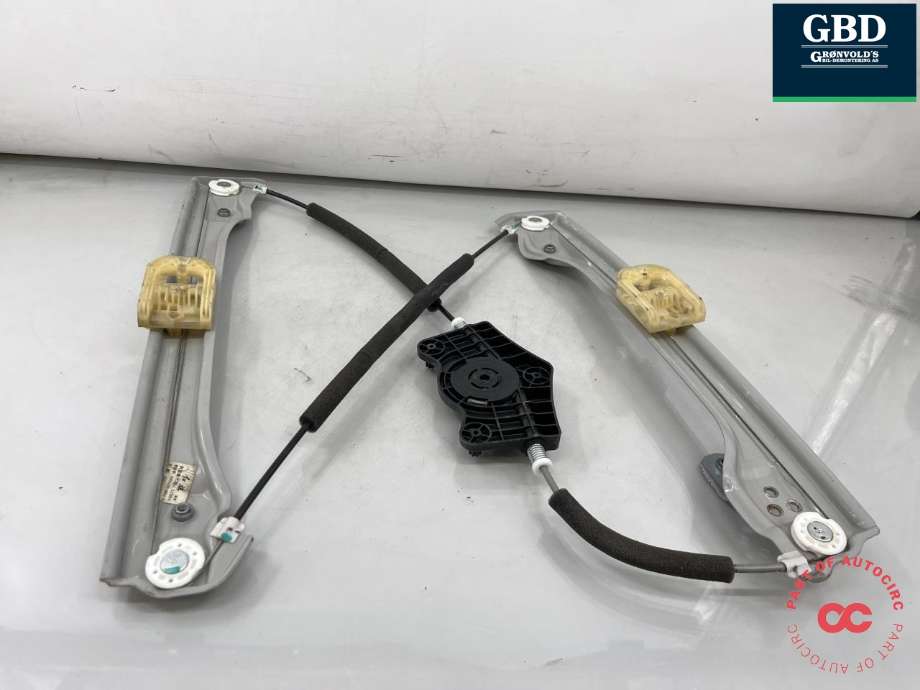 Ruteheis høyre bak til Hongqi E-HS9 2022-->> (6204120QR01B|)