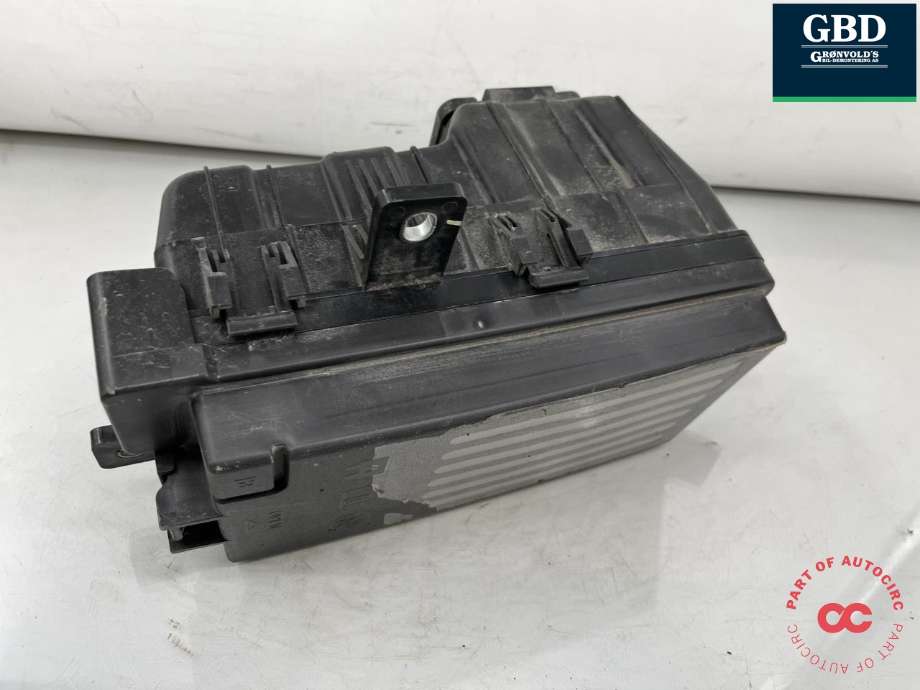 Sikringsboks motorrom til Hongqi E-HS9 2022-->>  (NO PART ID|)