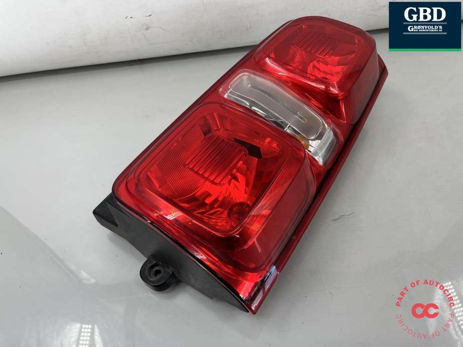 Baklykt høyre til Peugeot Expert 2016-->> (Type III) (98 082 430 80|)