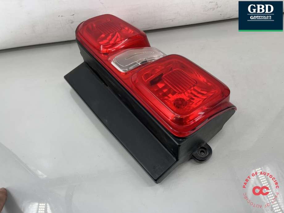 Baklykt høyre til Peugeot Expert 2016-->> (Type III) (98 082 430 80|)