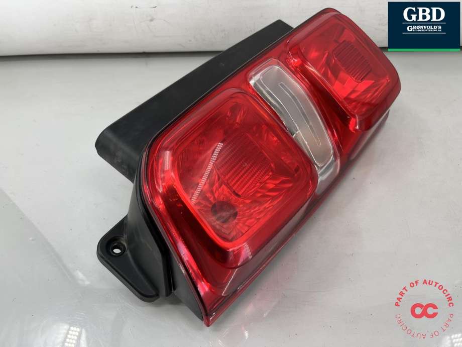 Baklykt venstre til Peugeot Expert 2016-->> (Type III)  (98 082 431 80|)