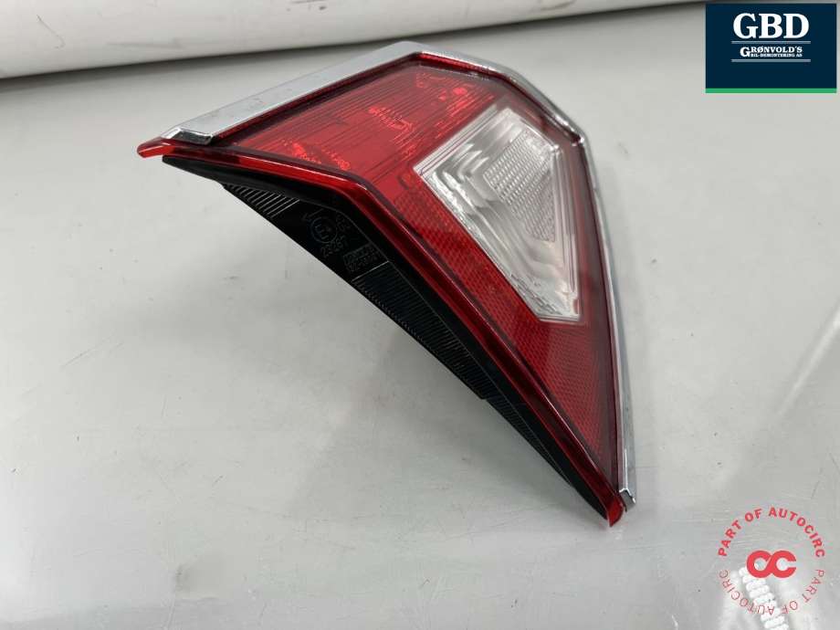 Baklykt venstre indre til Suzuki Vitara 2015-->> (Type IV) (36274-54P00-000|)