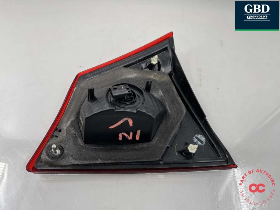 Baklykt venstre indre til Suzuki Vitara 2015-->> (Type IV) (36274-54P00-000|)