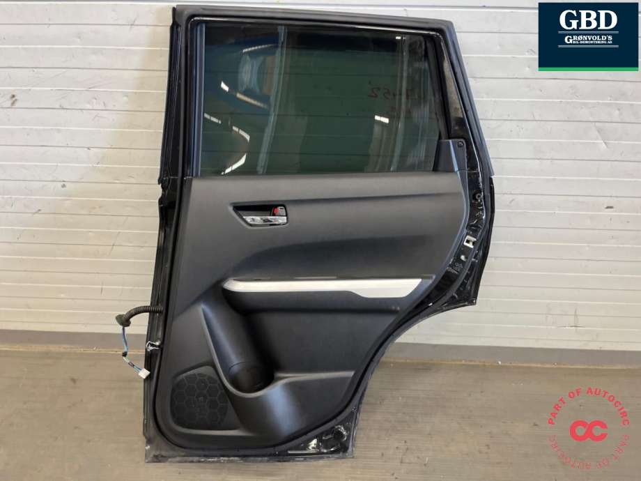 Dør høyre bak til Suzuki Vitara 2015-->> (Type IV) (68003-54P01-000|)