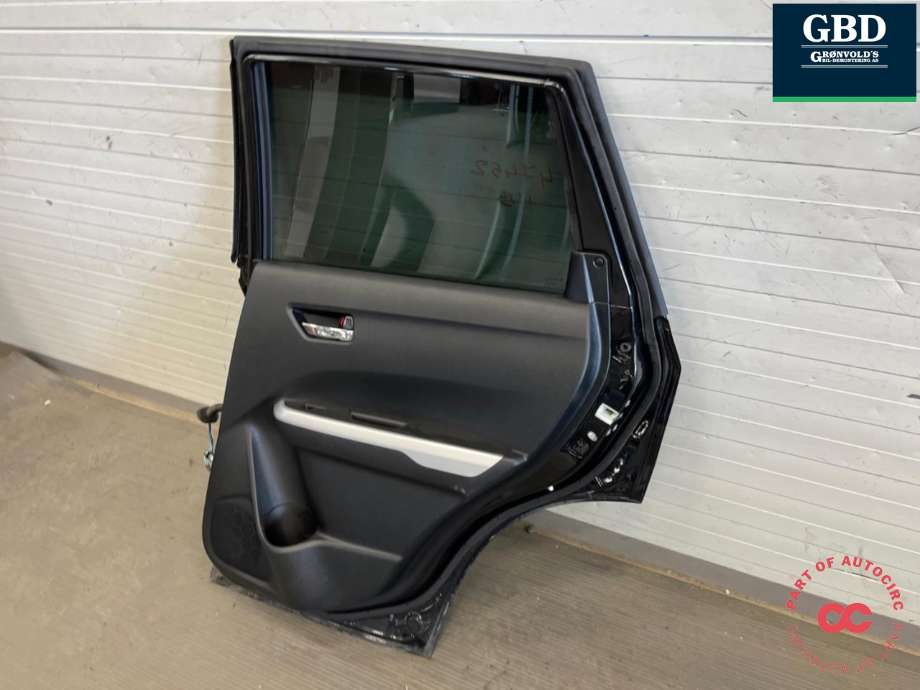 Dør høyre bak til Suzuki Vitara 2015-->> (Type IV) (68003-54P01-000|)