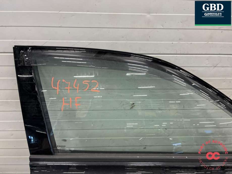 Dør høyre foran til Suzuki Vitara 2015-->> (Type IV)  (68001-54P00-000|)