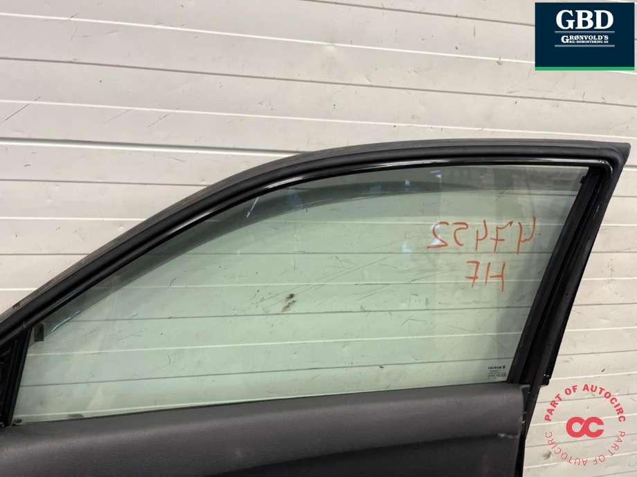 Dør høyre foran til Suzuki Vitara 2015-->> (Type IV)  (68001-54P00-000|)