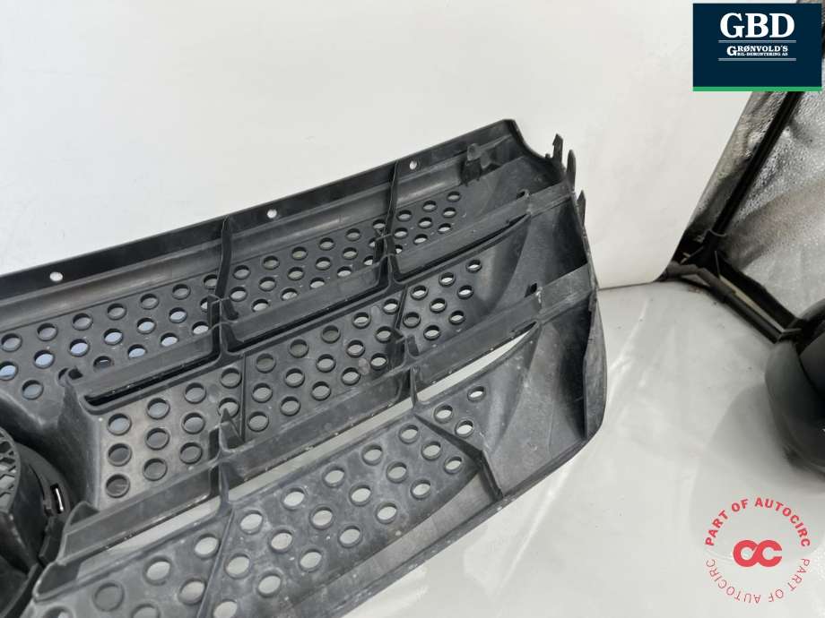 Grill til Mercedes Vito 2014-->> (W447) (W447) (A 447 888 00 23 9B51|)