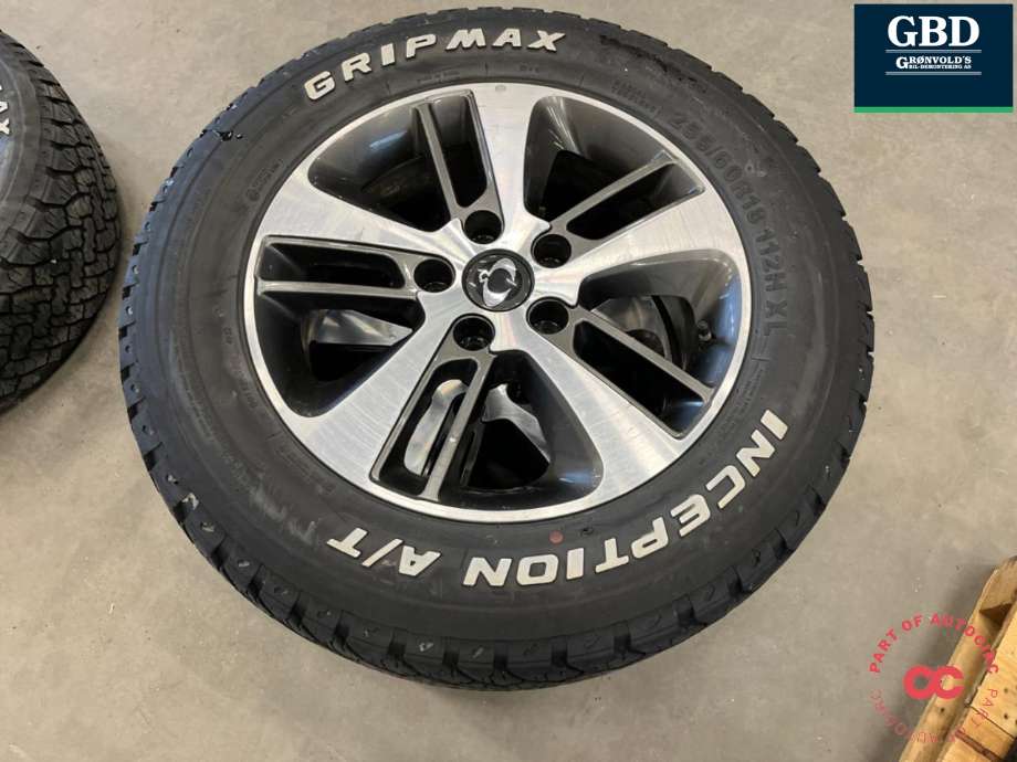 Hjulsett aluminium vinter til SsangYong Rexton W 2014-2017 (Y290) (Y290) (INCEPTION GRIPMAX|255-60-18|ET IKKE SYNLIG Q|PROD 4522 6MM)