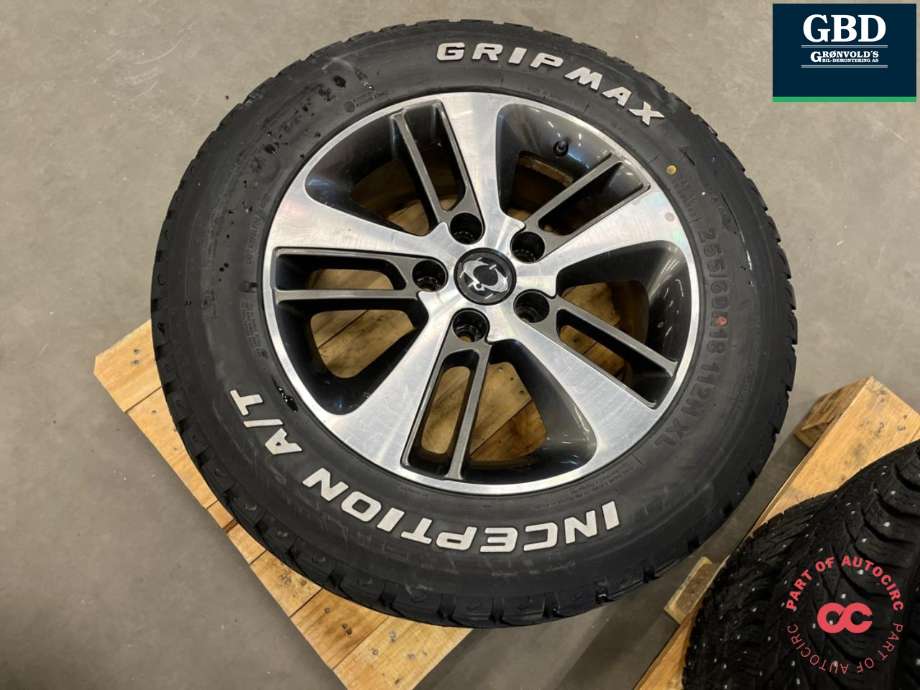 Hjulsett aluminium vinter til SsangYong Rexton W 2014-2017 (Y290) (Y290) (INCEPTION GRIPMAX|255-60-18|ET IKKE SYNLIG Q|PROD 4522 6MM)