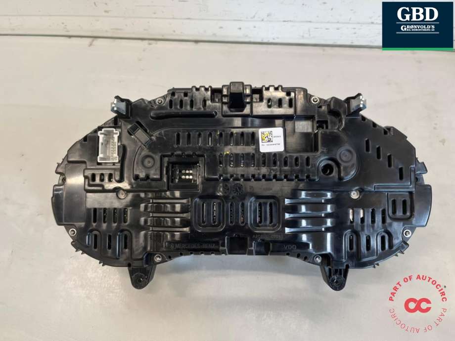 Instrumentpanel til Mercedes C-Klasse 2014-2018 (Fase 1) (W205) (W205) (|A 205 900 00 16)