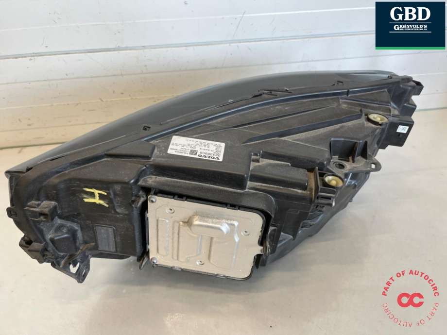 Frontlykt høyre full-LED til Volvo XC40 2018-2024  (32293764|)