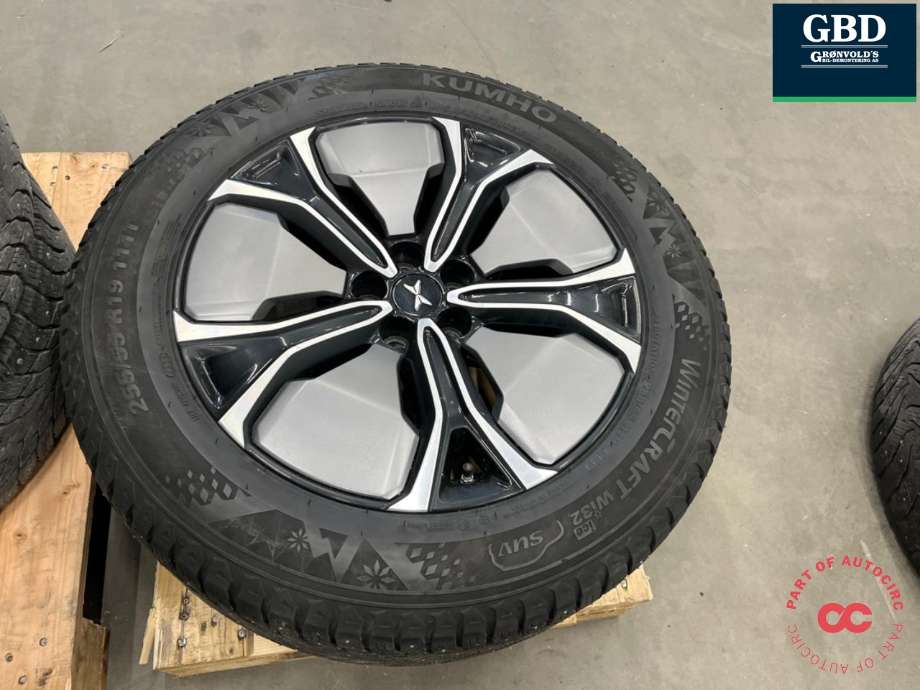 Hjulsett aluminium vinter til XPeng G9 2023-->>  (KUMHO WINTERCRAFT|255-55-19|19X8 ET30|PROD 2224 4MM)