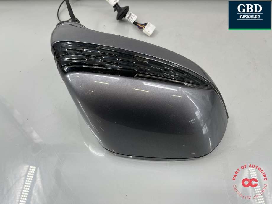Speil høyre til Hongqi E-HS9 2022-->> (8202050QR12S1|)