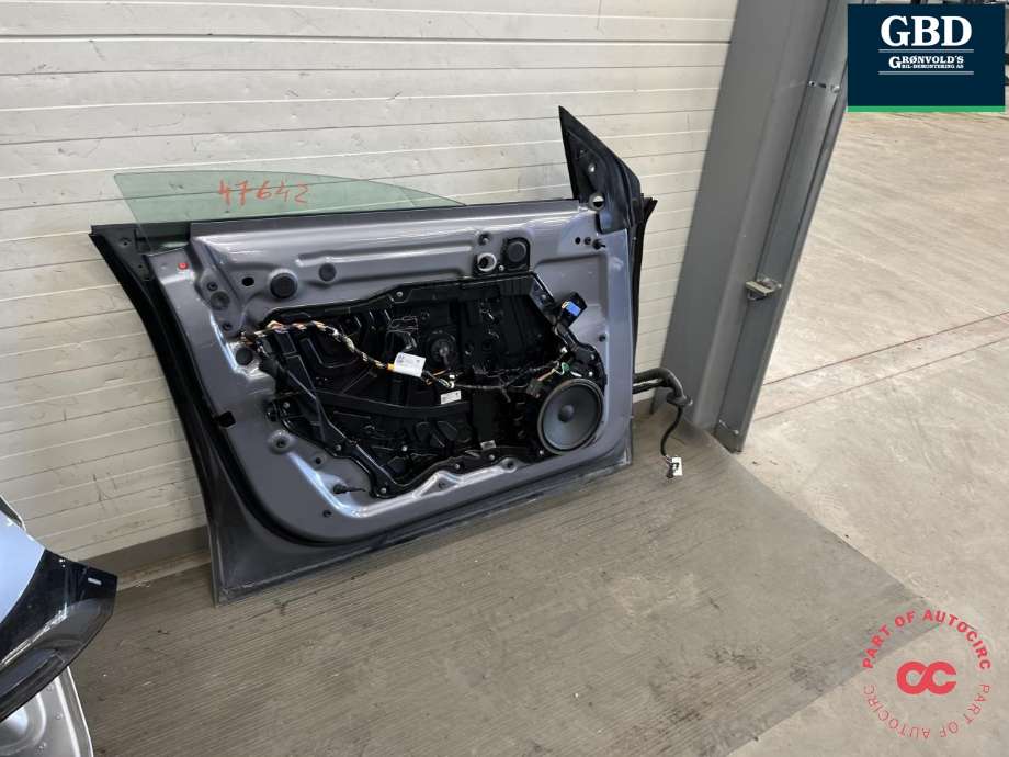 Dør venstre foran til Tesla Model Y 2024-->> (Type II) (2035500-ED-A|)